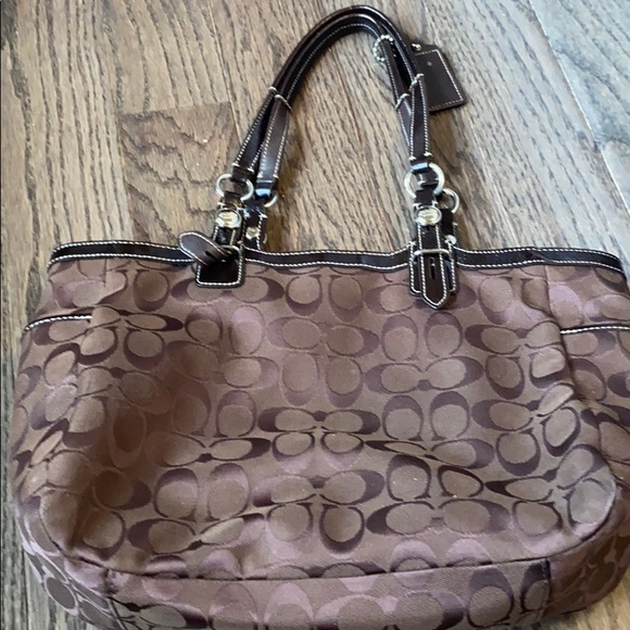 Authentic coach handbag - Picture 2 of 9